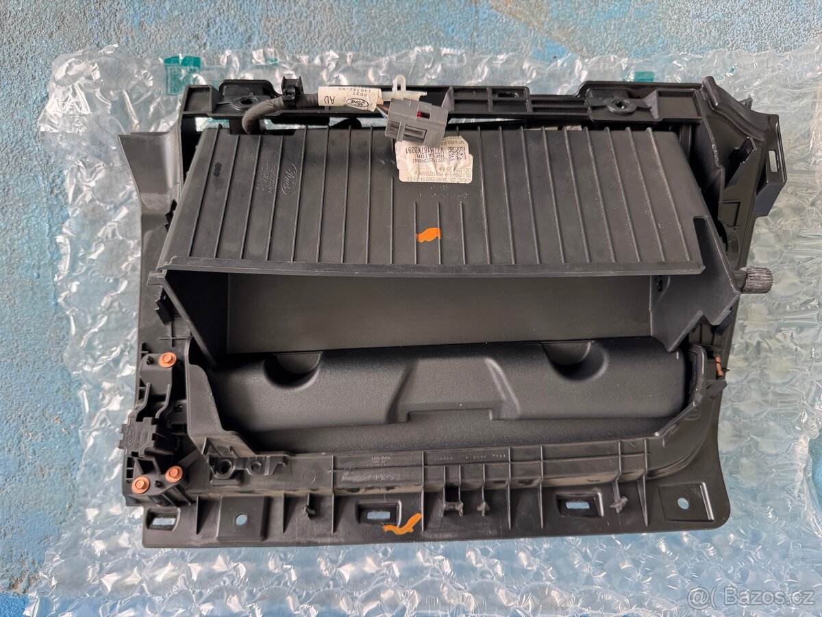 Přihrádka spolujezdce Ford Mustang 6. gen LHD - 6