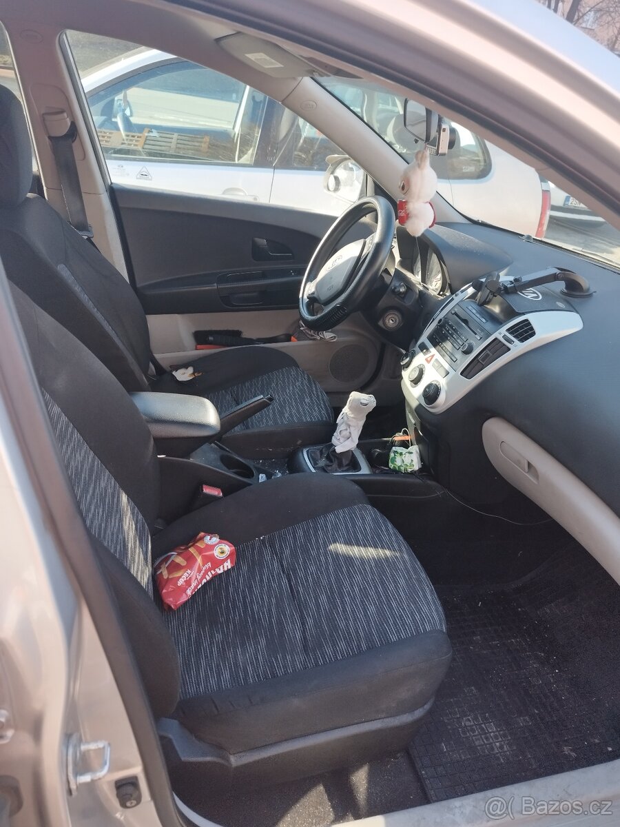 Kia ceed 1.4 80kw + LPG - 6