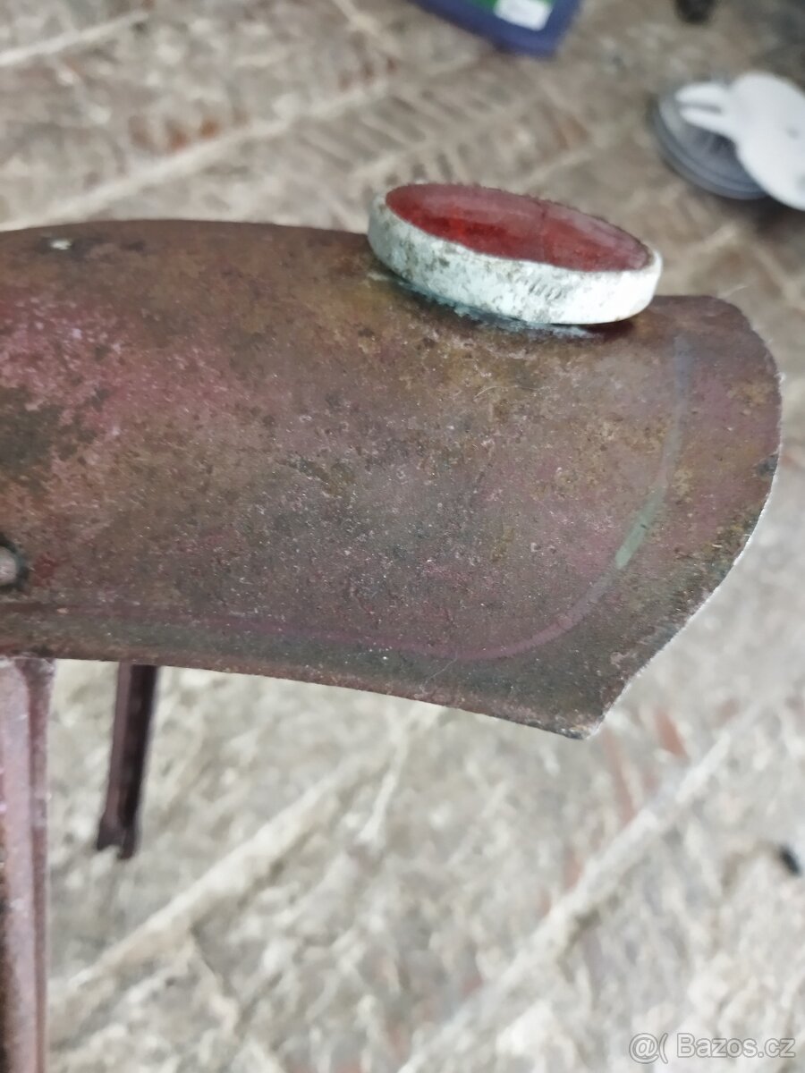 JAWA PÉRÁK ZBROJOVKA - 6