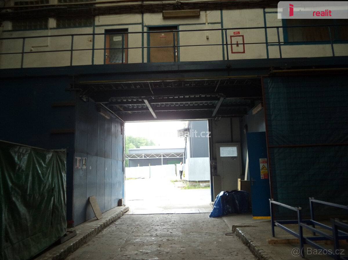 Pronájem části haly ke komerčnímu využití cca 600 m2 - 6