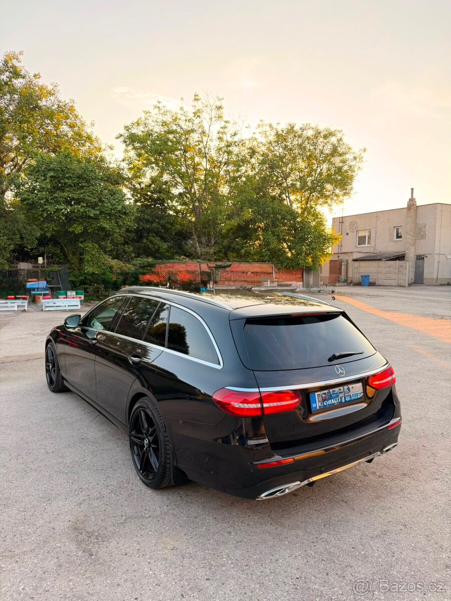 Mercedes Benz E220 AMG 143kw - 6