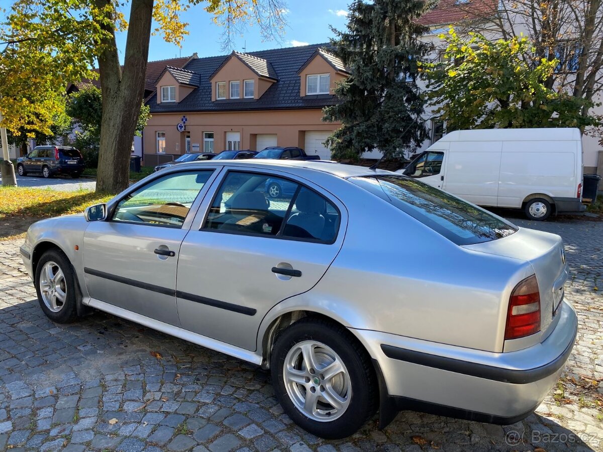Škoda Octavia I (v plné výbavě) - 6
