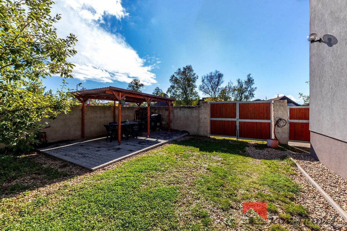 Prodej moderně řešené prvorepublikové vily 4+1, v obci Ledči - 6