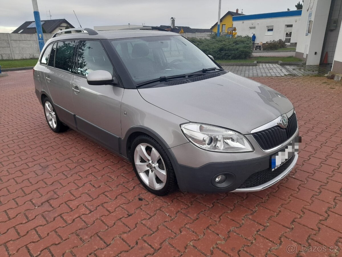 Škoda Fabia 2 combi 16 TDI 77 KW Scout r. 2011 - 6