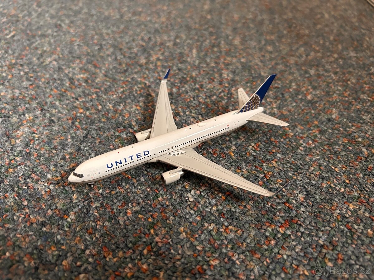 Prodám modely letadel Gemini jets 1:400 - 6