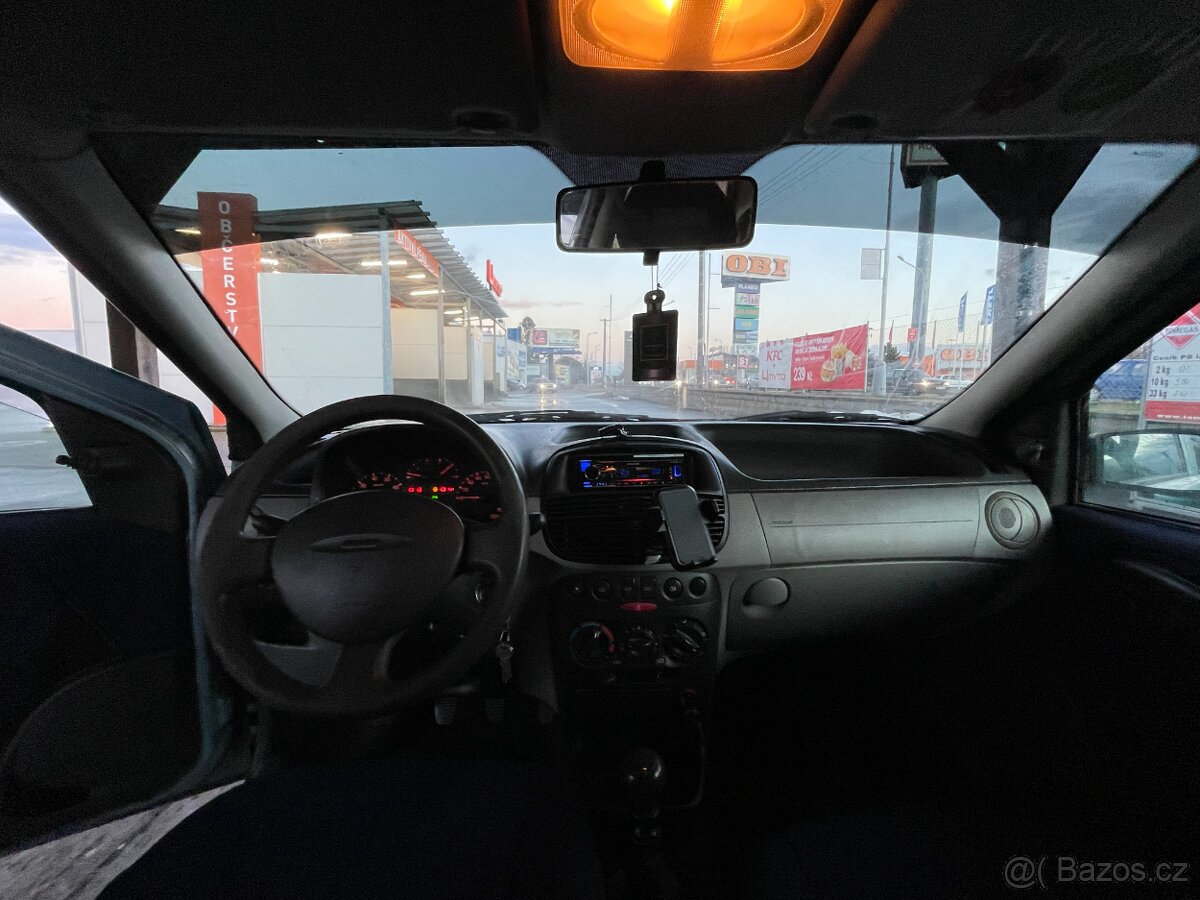 FIAT PUNTO ELX 1.2 8V benzín 2001 - 6