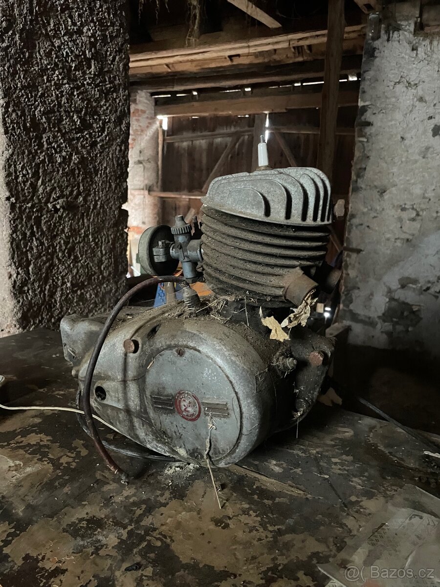 Motor čz 125t - 6