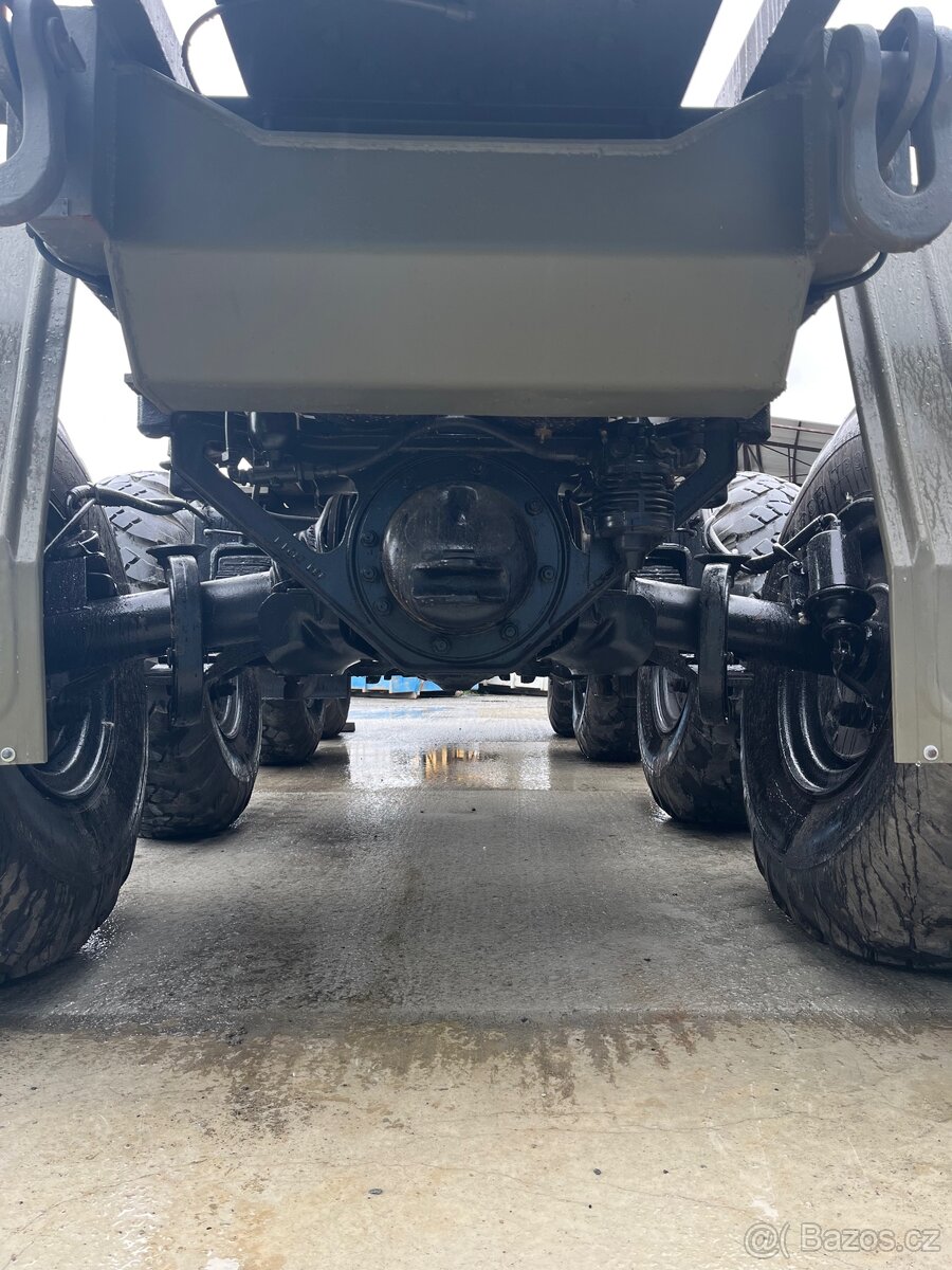 Tatra 813 8x8 - 6