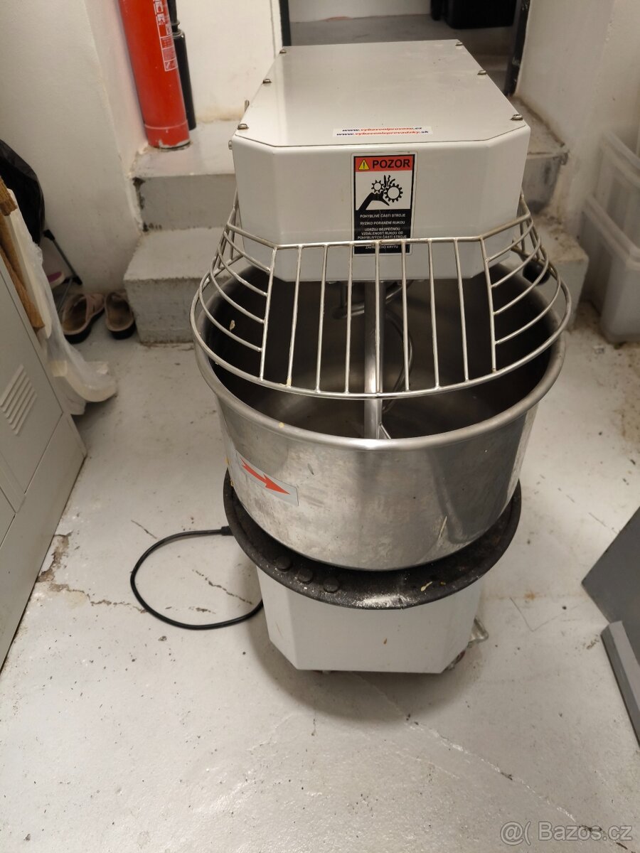 Průmyslový hnětač HTD 30L/230V, 1,5kW, s aretací, váha 140kg - 6