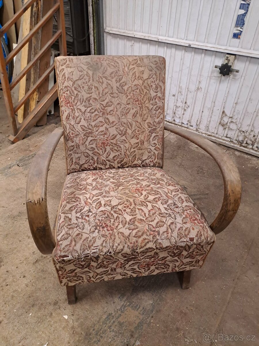 Křeslo Halabala k renovaci.K vyzvednutí v Žatci, 606 247 137 - 6
