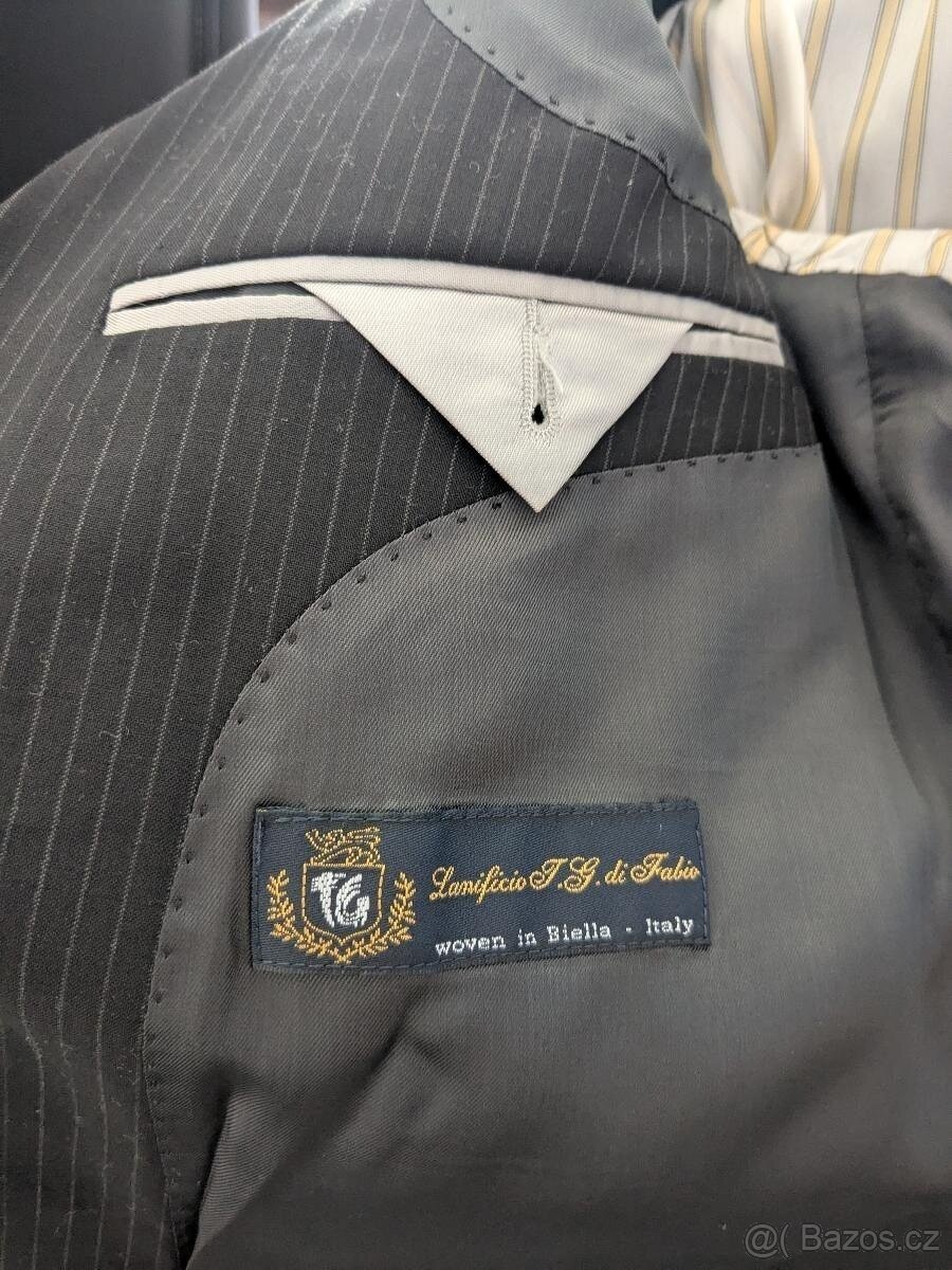 Černý proužkovaný pánský oblek - velikost S/M - 6