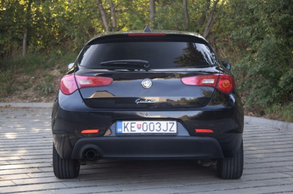 Alfa Romeo Giulietta (2015) - 6