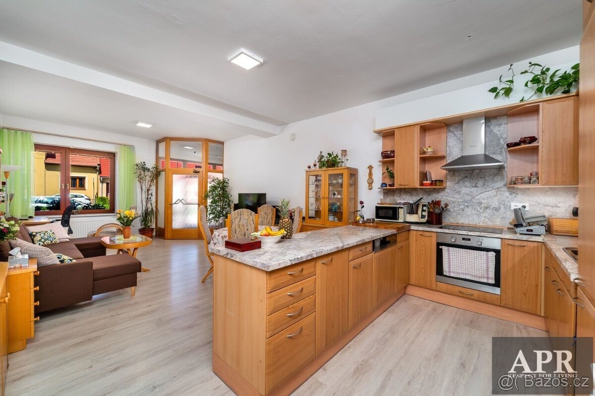 PRODEJ RD VESELÍ NAD MORAVOU, ZARAZICE - 6