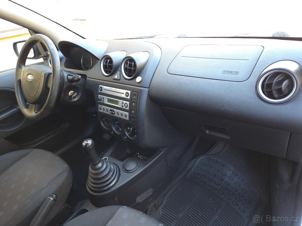 Ford Fiesta 1.3 BENZÍN - 6