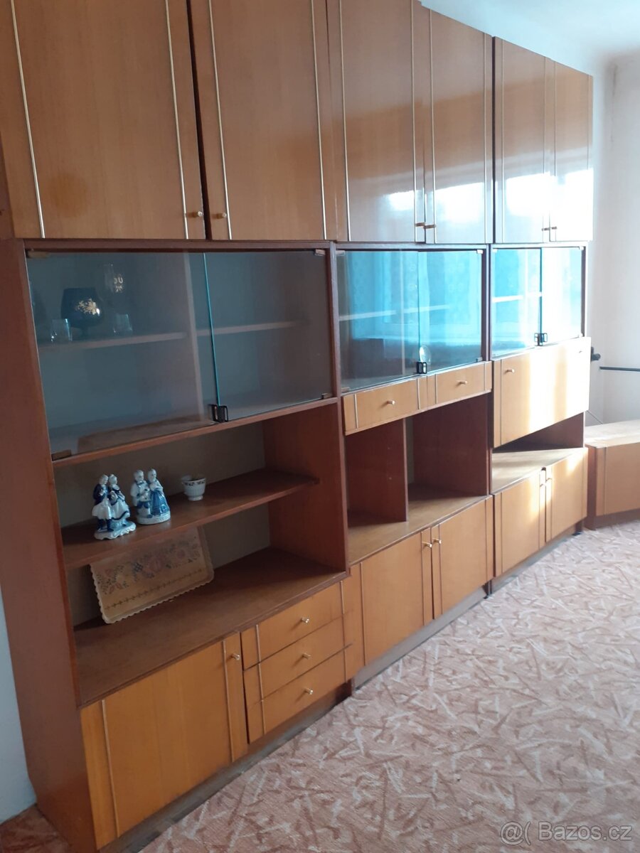 Skříň, knihovna a další nábytek - 6