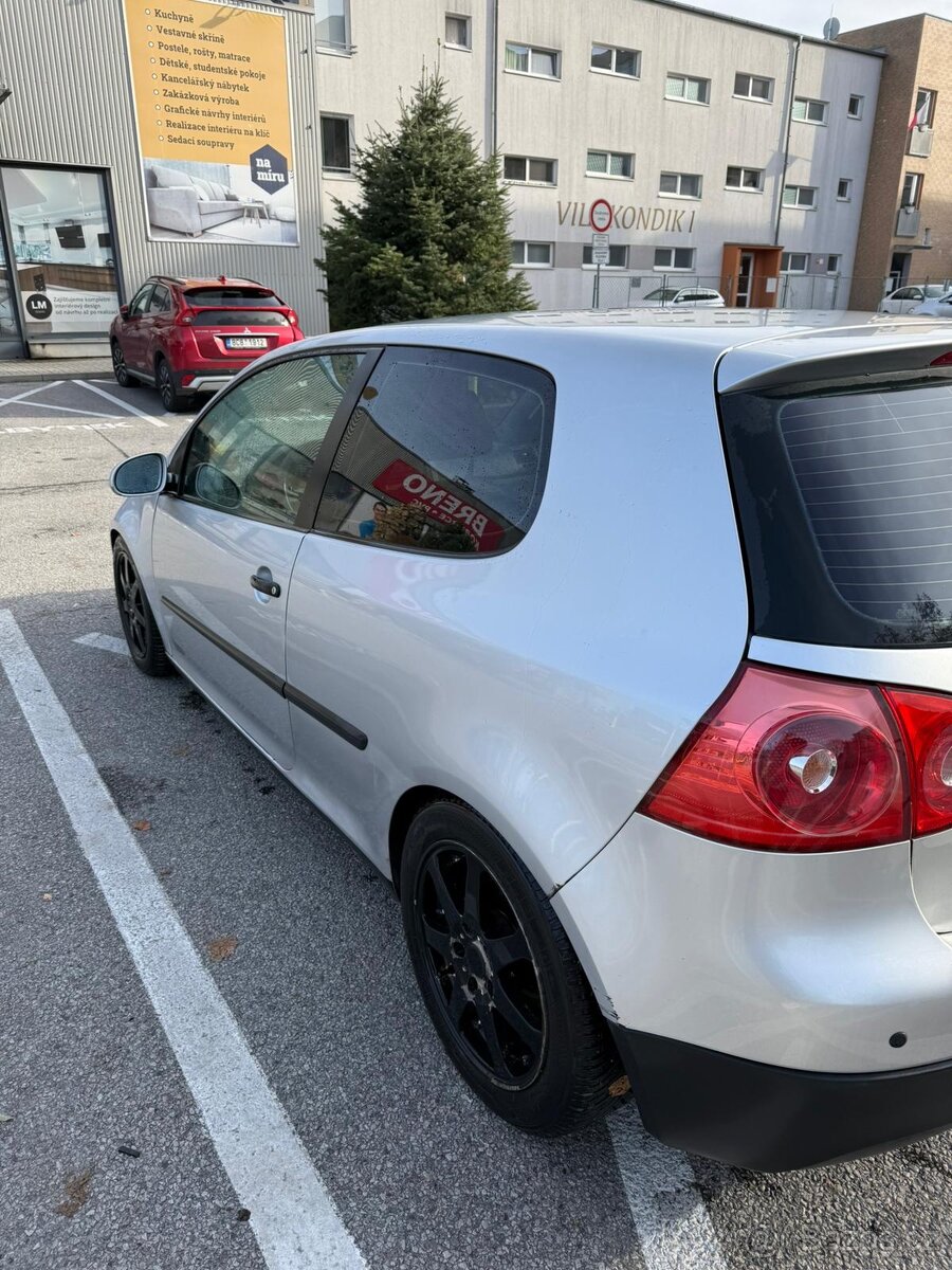 VW GOLF V 1.4 16V - 6