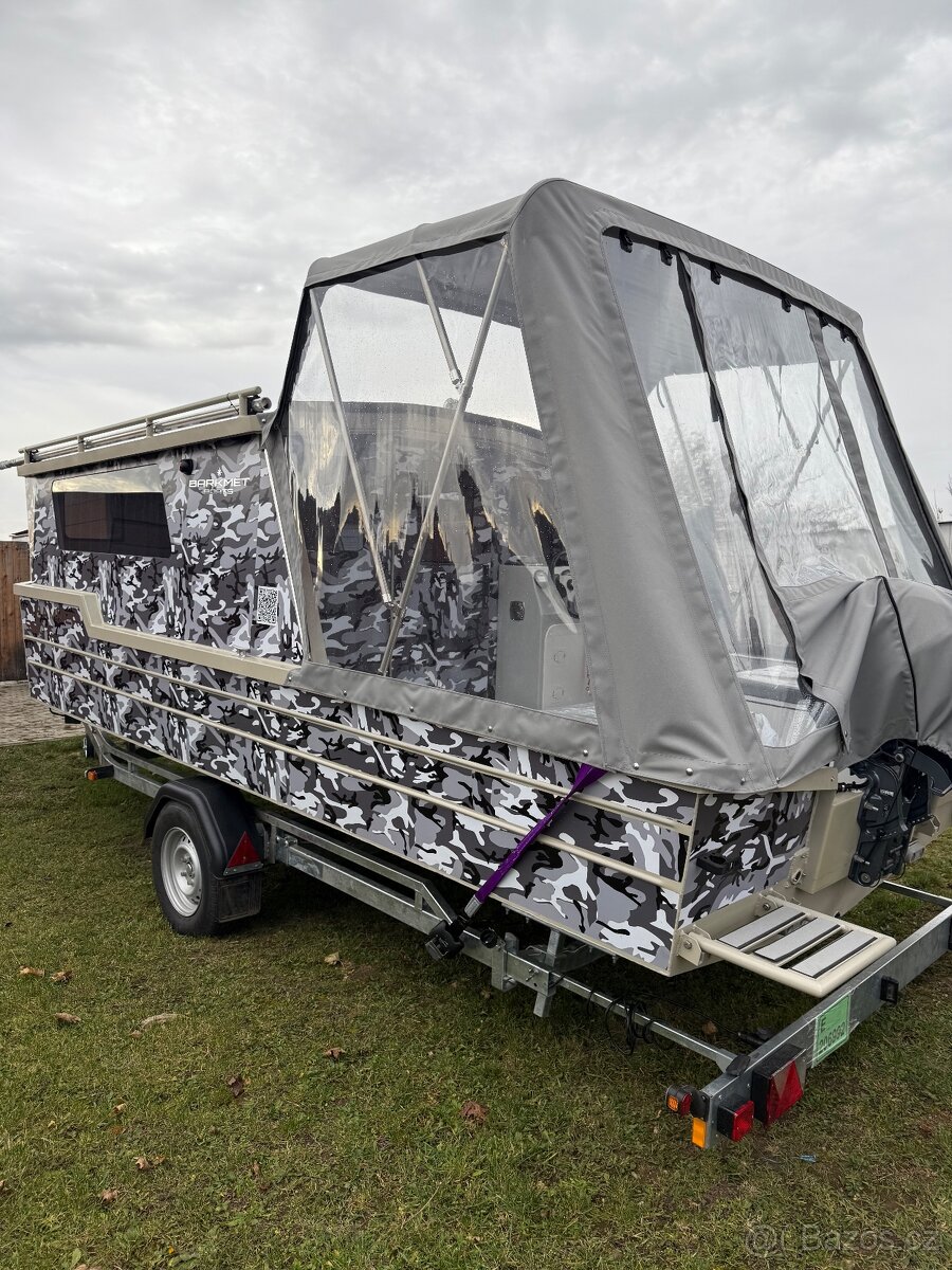 Prodám rybářskou loď vč.motoru,vleku - 6