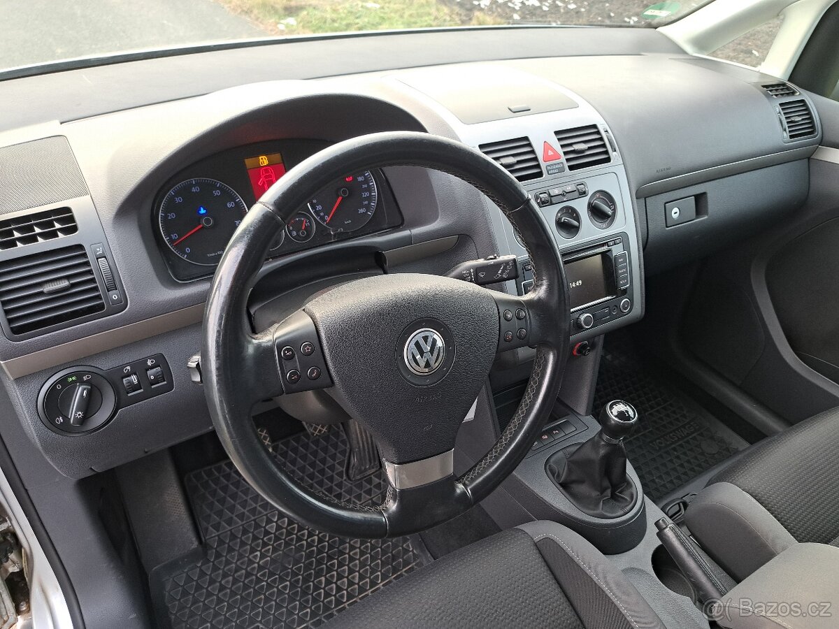 Volkswagen Touran 1.4 tsi CNG, 110 kW, Freestyle, 07/2010 ta - 6