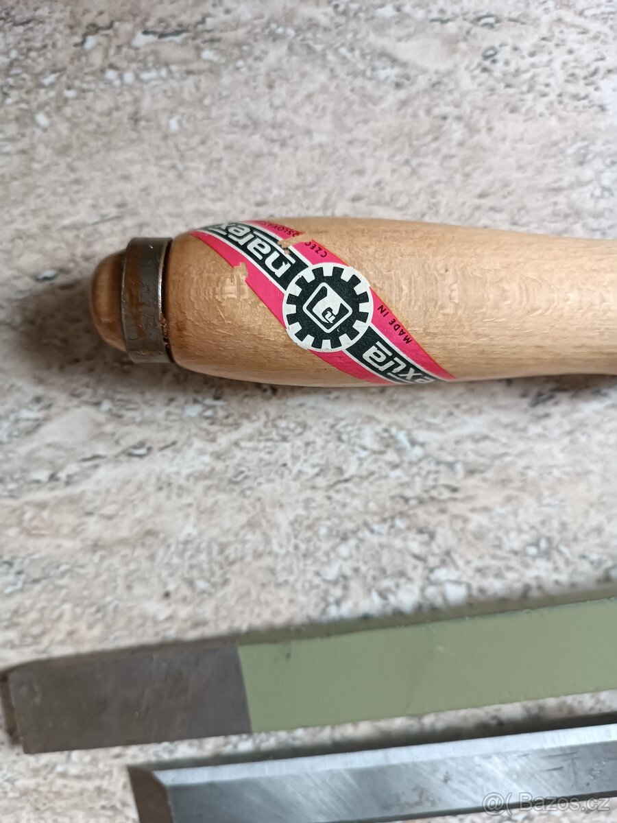 Nová sada dlátek a šroubováků ve dřevě - 6