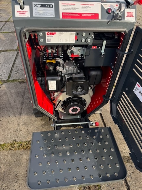 Pásový dumper CNF T50 Diesel, samonakládací - 6