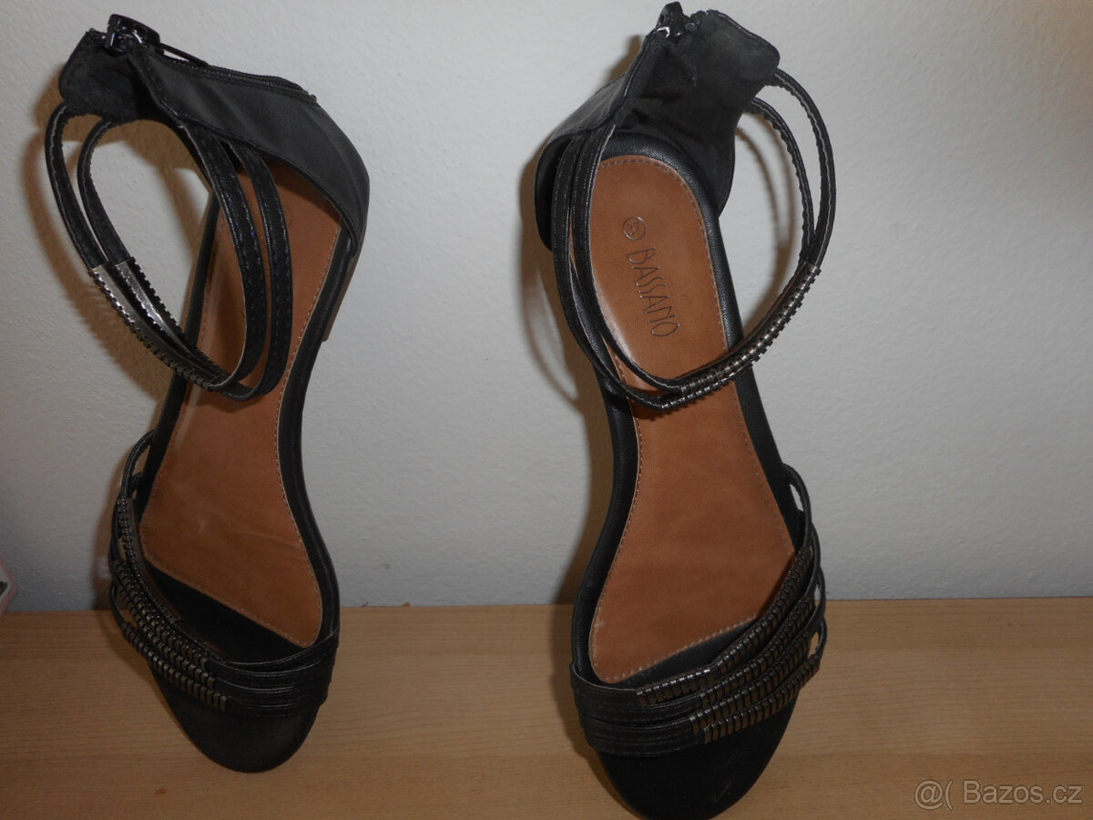 Černé sandály - 6