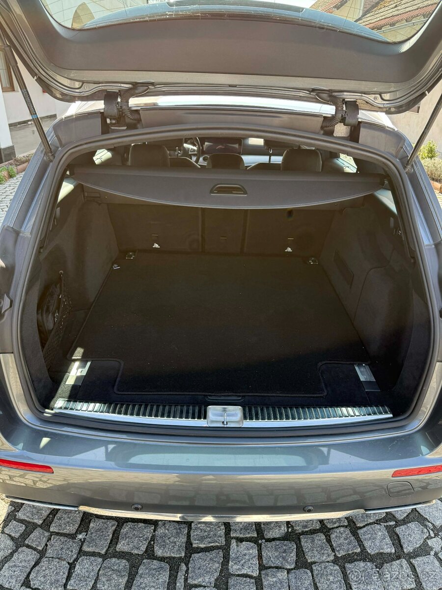 Mercedes-Benz E 220d AMG Line - 6