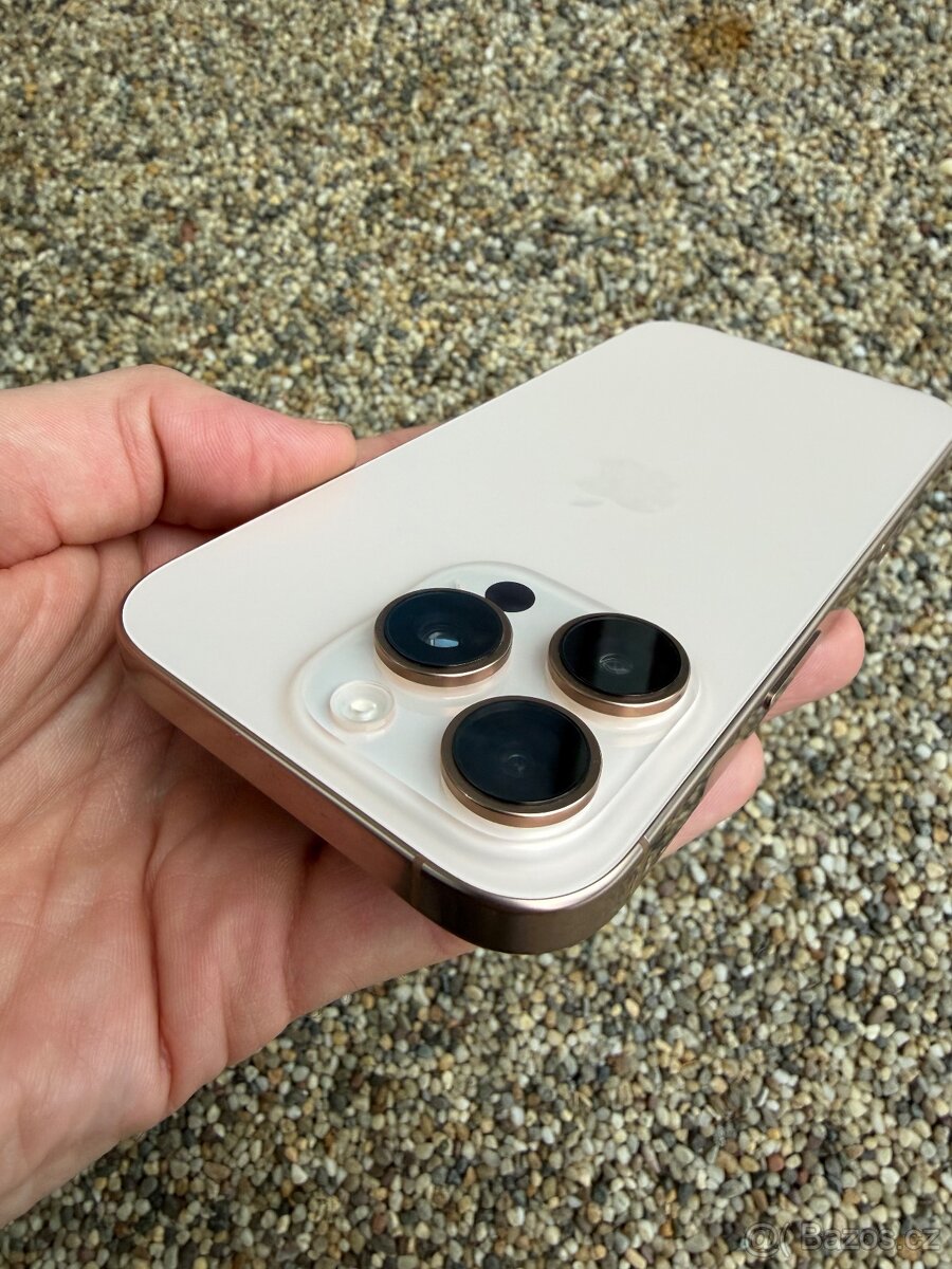 IPhone 16 pro 256GB - baterie 93% - 6