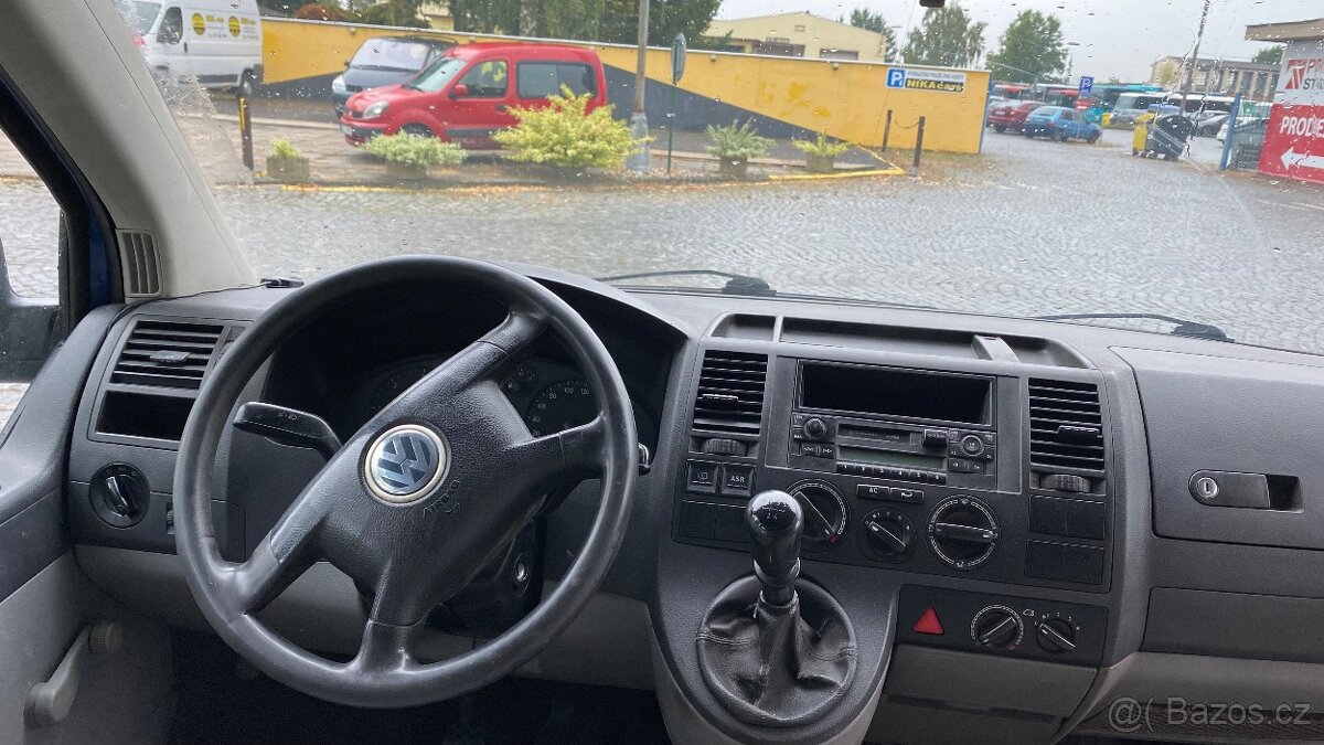 VW Transporter T5 Tdi 96Kw Rok výroby 2005 - 6