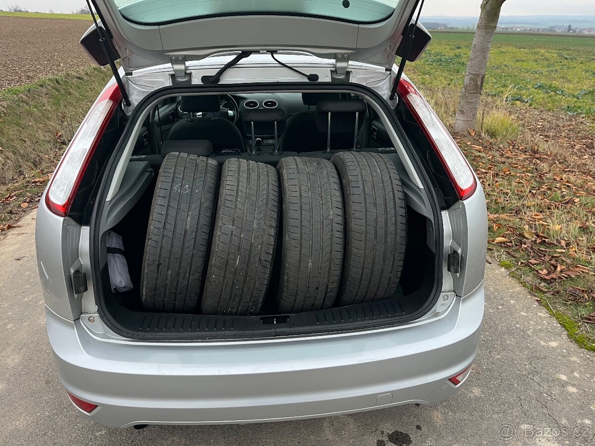 Ford Focus-Titanium 1.6i 74kw rok 2010, najeto 120tis - 6