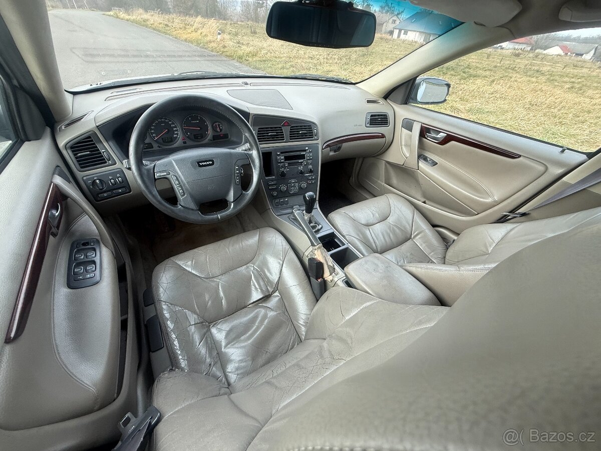 Volvo V70 2,5 Kombi STK 08/2027 - 6