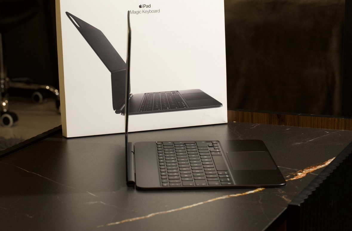 Apple Magic Keyboard pre iPad Pro 13-palcový (M4/M5) - 6