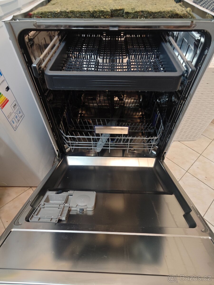 Beko DFN 6838 A++, 8 programů, 3 koše. - 6