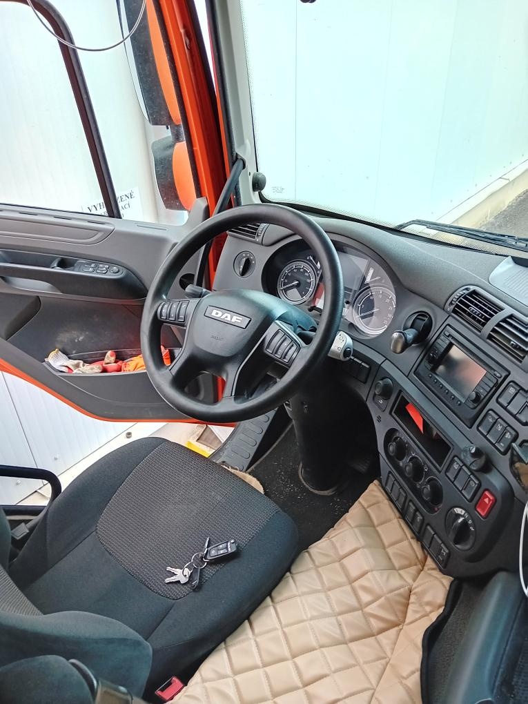 DAF CF 320 - 6