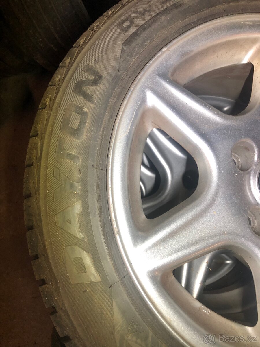 Prodám sadu zimních kol 195/55R15 Peugeot s roztečí 4x108 - 6