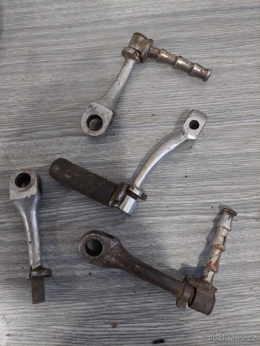 Jawa kyvacka - podsedlovy ramecek s madlem - 6