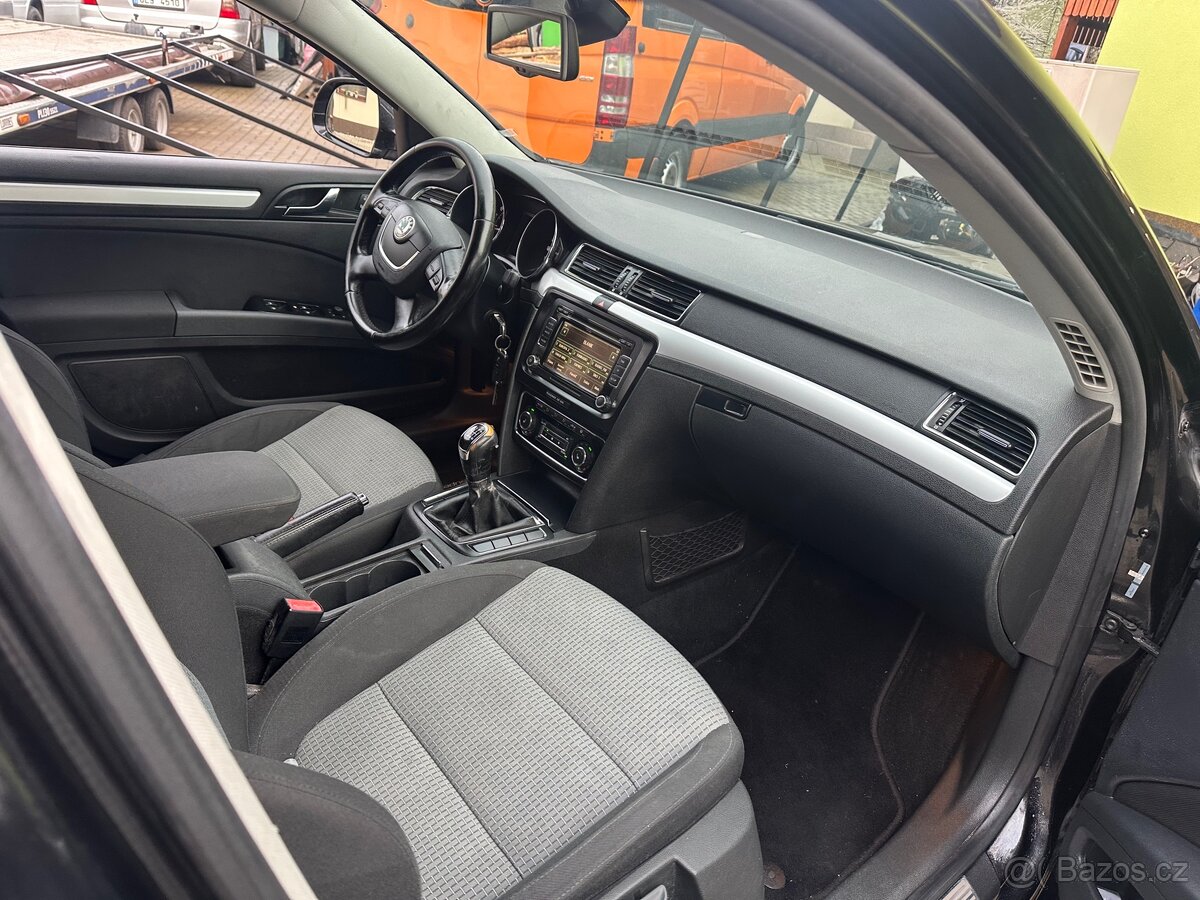 Škoda Superb 2 2.0 TDI. 2010 KOMBI - 6