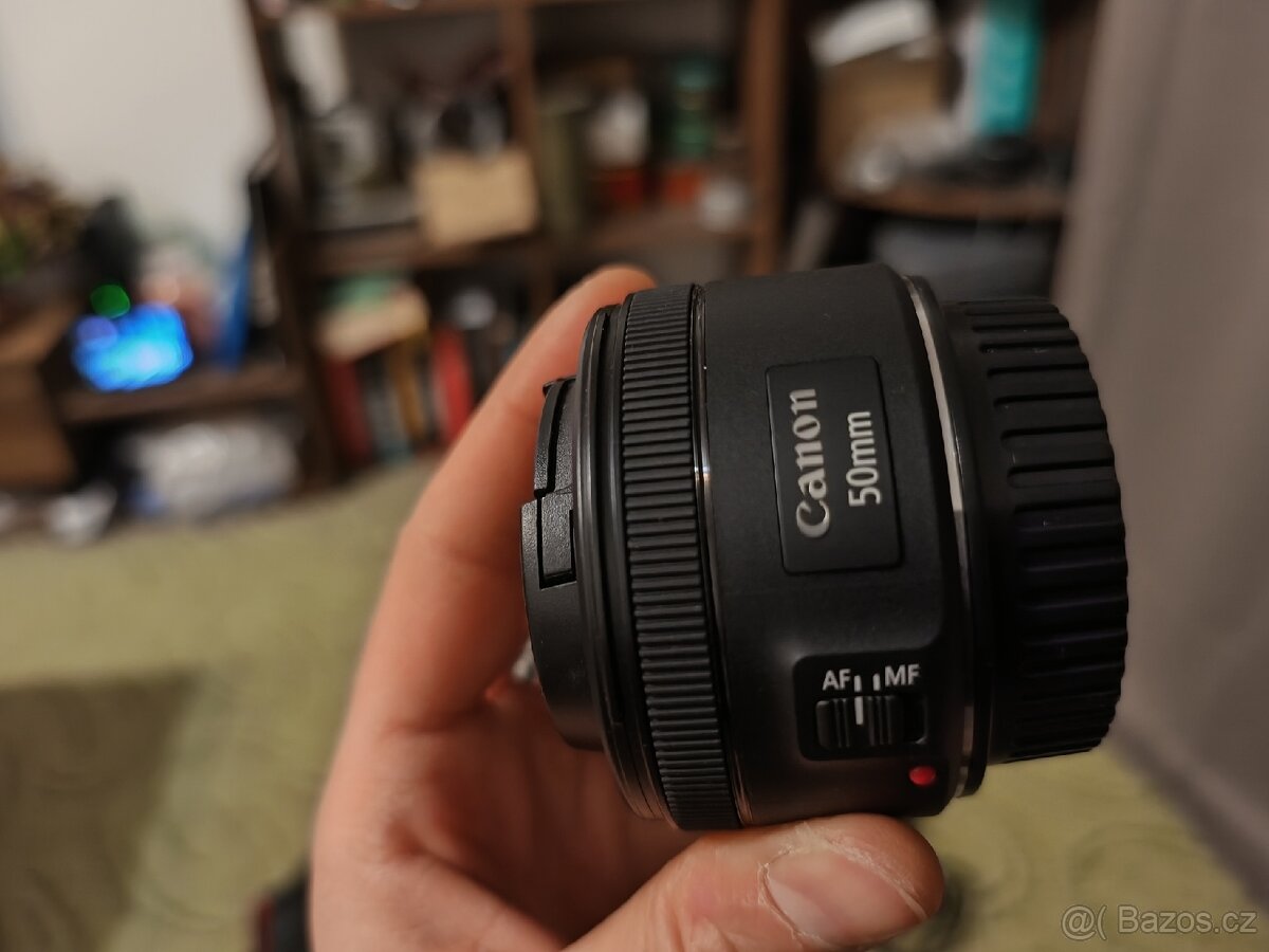 Digitální zrcadlovka Canon EOS 2000D +příslušenství - 6