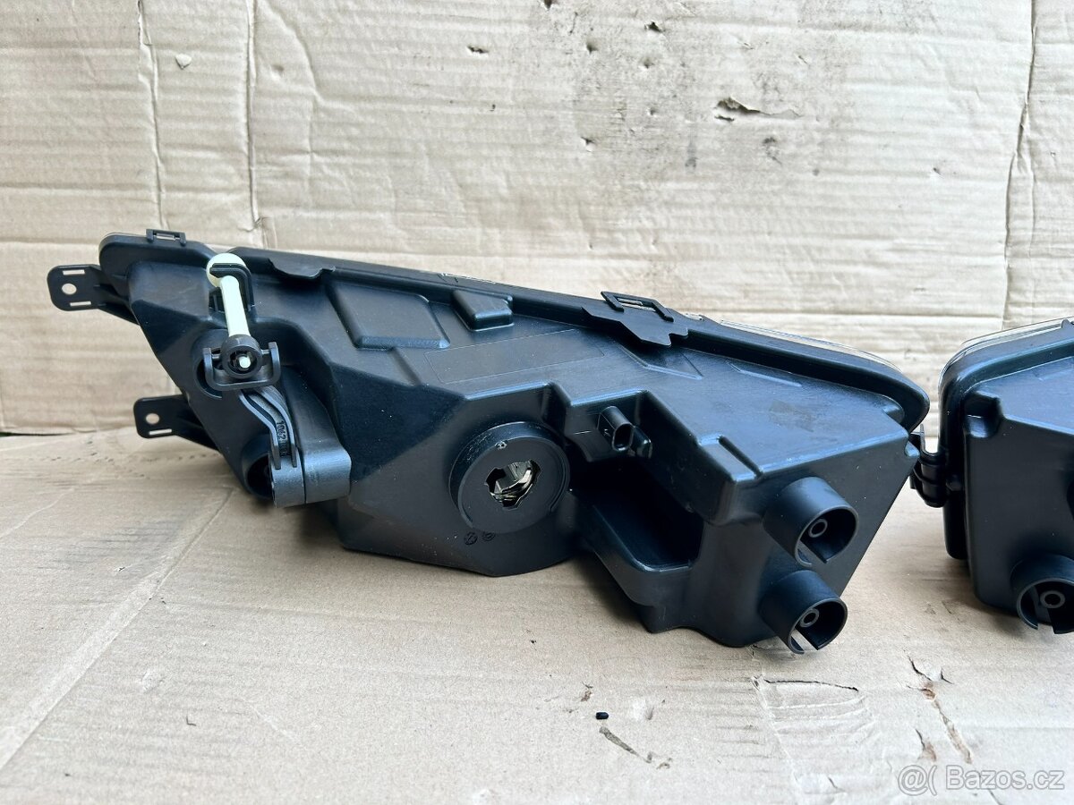 Mlhovky Škoda Rapid s LED černé - 6