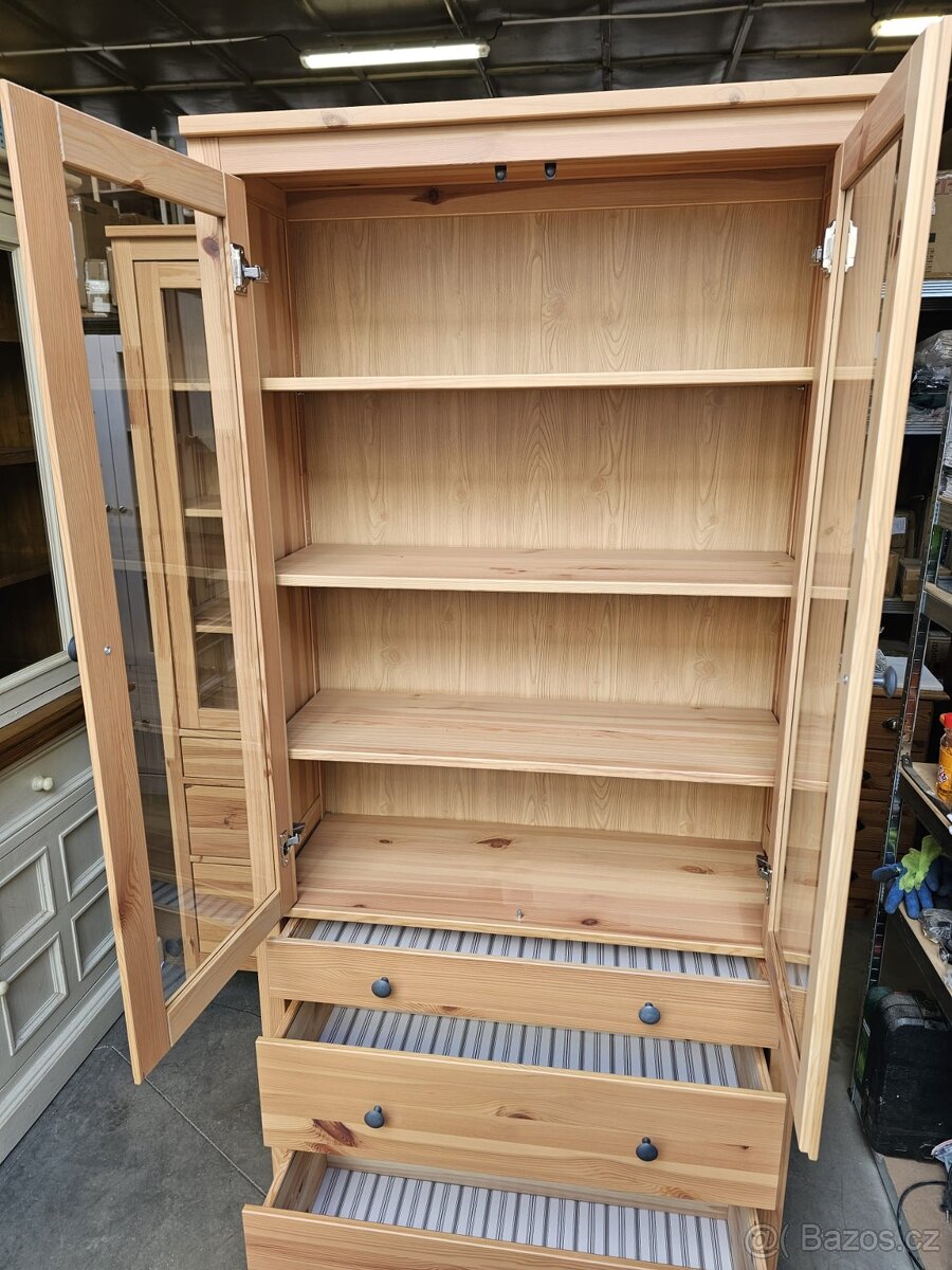 VITRÍNA IKEA HEMNES - 6