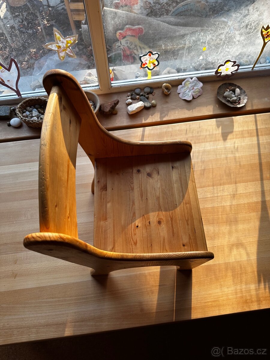 Jídelní dětský stúl - dřevo - 6