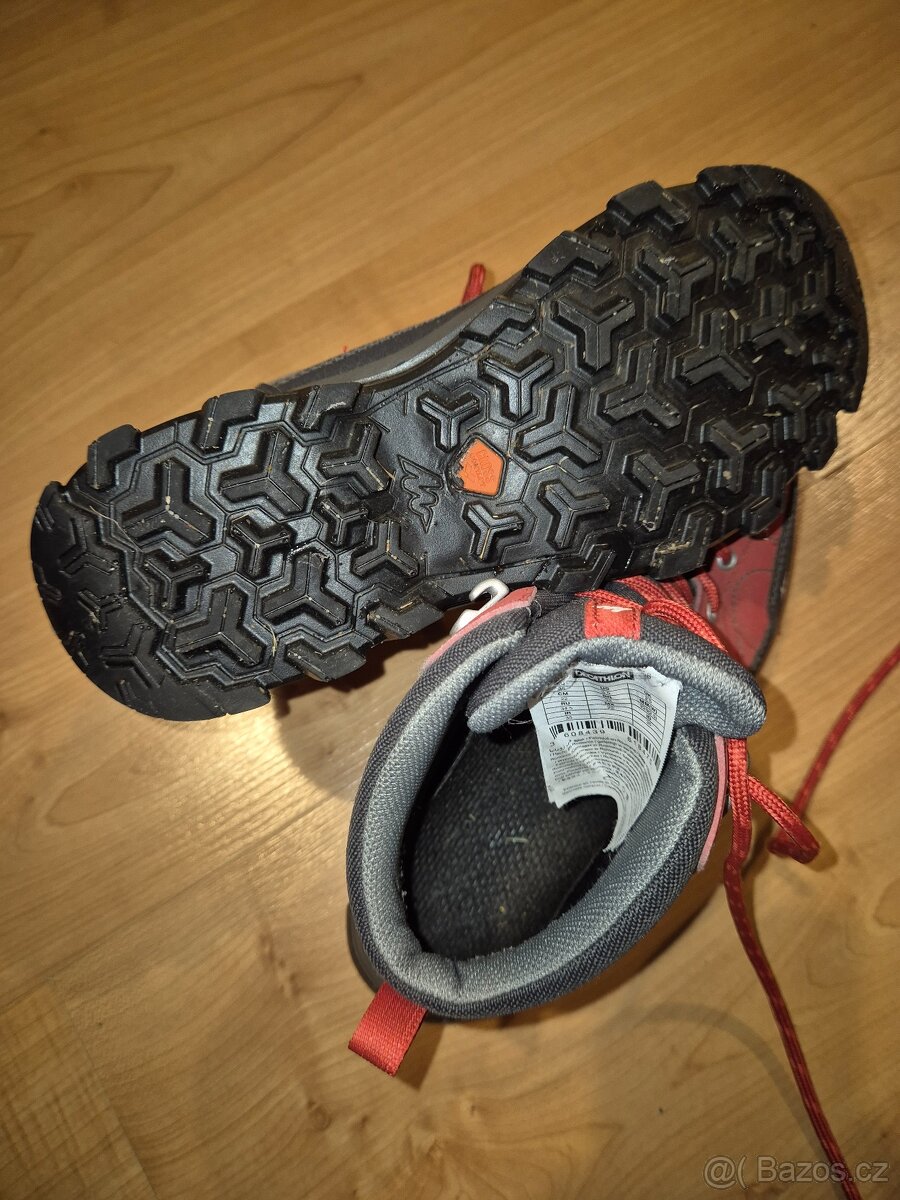 červené trekové outdoorové kotníkové boty v.35 quechua - 6