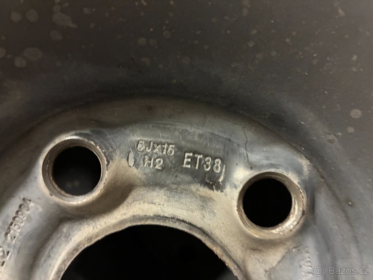 Zimní pneu + plechový disk Škoda Fabia, cena za 1ks - 6