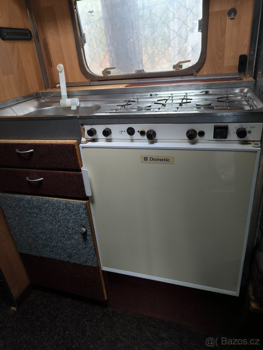 Karavan Wilk 502 - 6