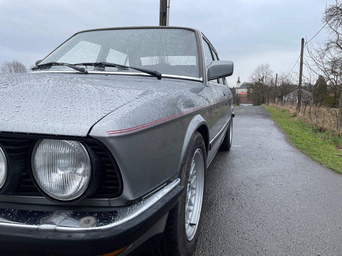 BMW 520i E28 - 6