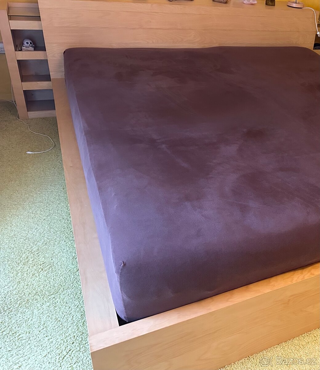 Manželská postel IKEA Malm s výsuvnými nočními stolky - 6