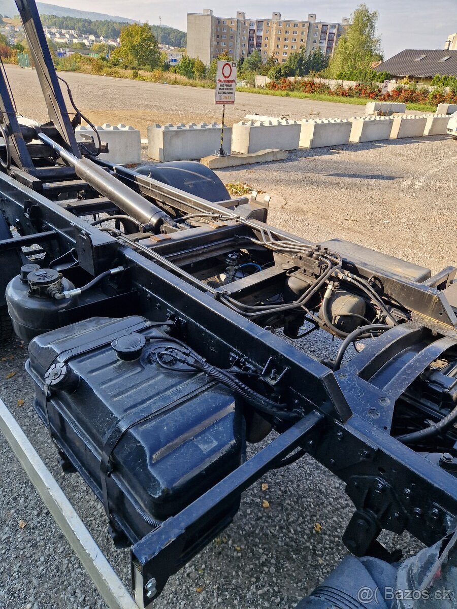 Daewoo Avia D90 Hakovy nosič kontajnerov - 6