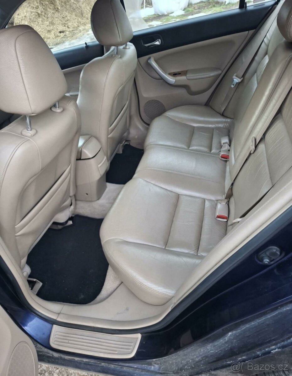 Predám Honda Accord VII 2.2 D - 6