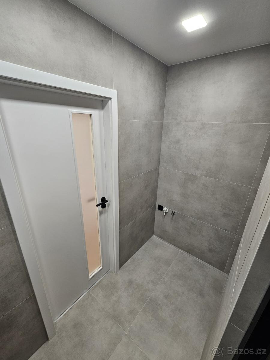 Pronájem bytu 1+1 v ulici U Zámeckého parku 2004 v Litvínově - 6