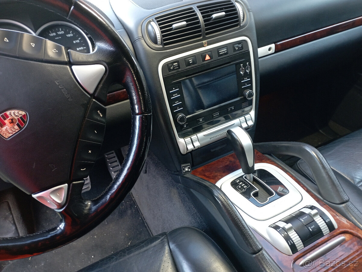 Prodám Porsche Cayenne 9PA 250 kW (itálie, vyvložkované) - 6