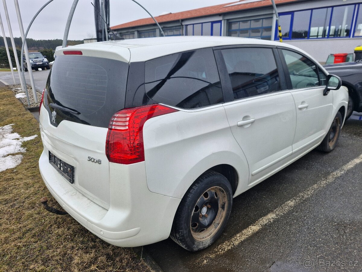 Peugeot 5008 rv.2012 - 6